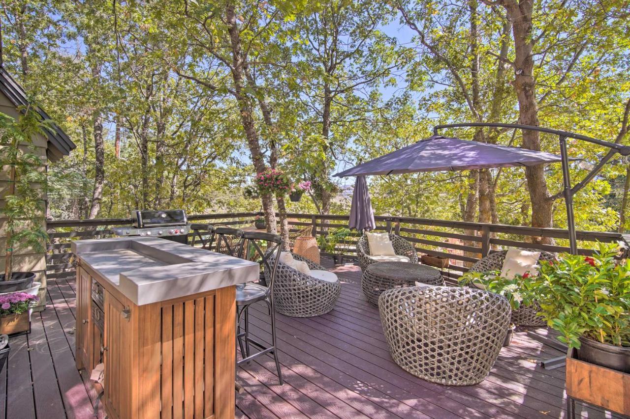 Chic Lake House With Furnished Deck And Hot Tub! Villa Lake Arrowhead Exterior photo